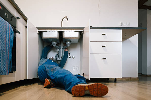 Professional Plumbing technician working in Farmingdale, NJ